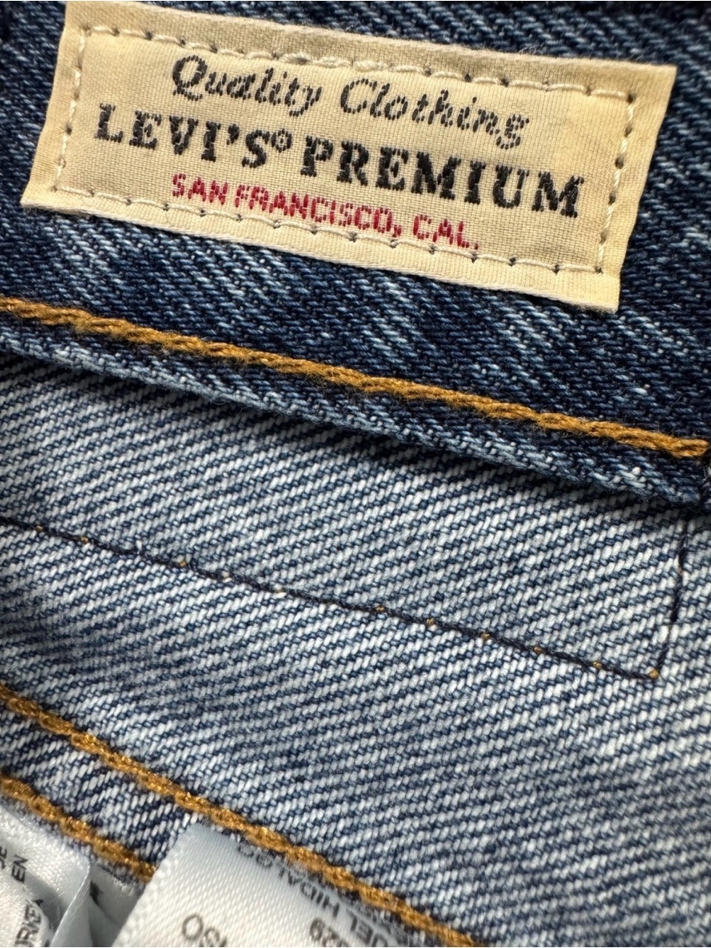 NWI LevIS bUl Koled Snorts - Size 27 - 100% Cotton Premium
Denim - Picture 6 of 7